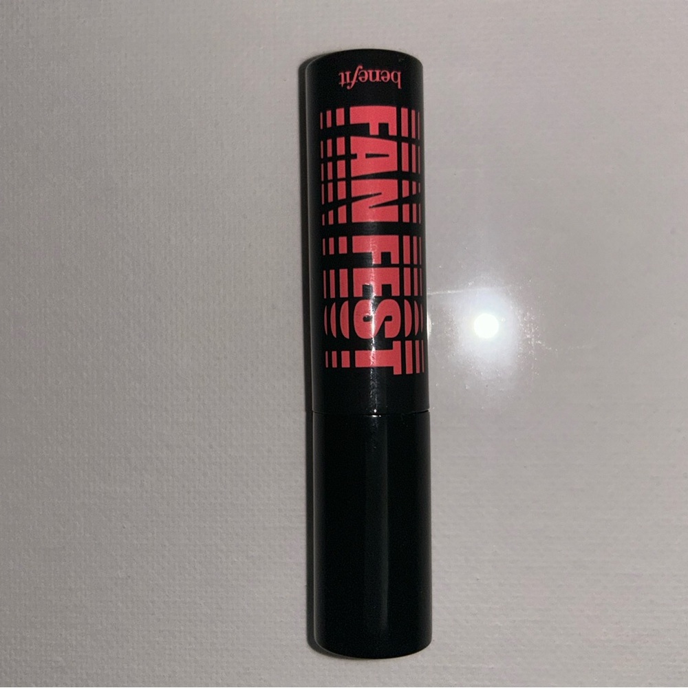 NWT Benefit Fan Fest Mini Mascara—Black 🟣